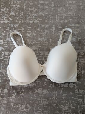 VENUS Cream Molded T-Shirt Bra with Light Padding